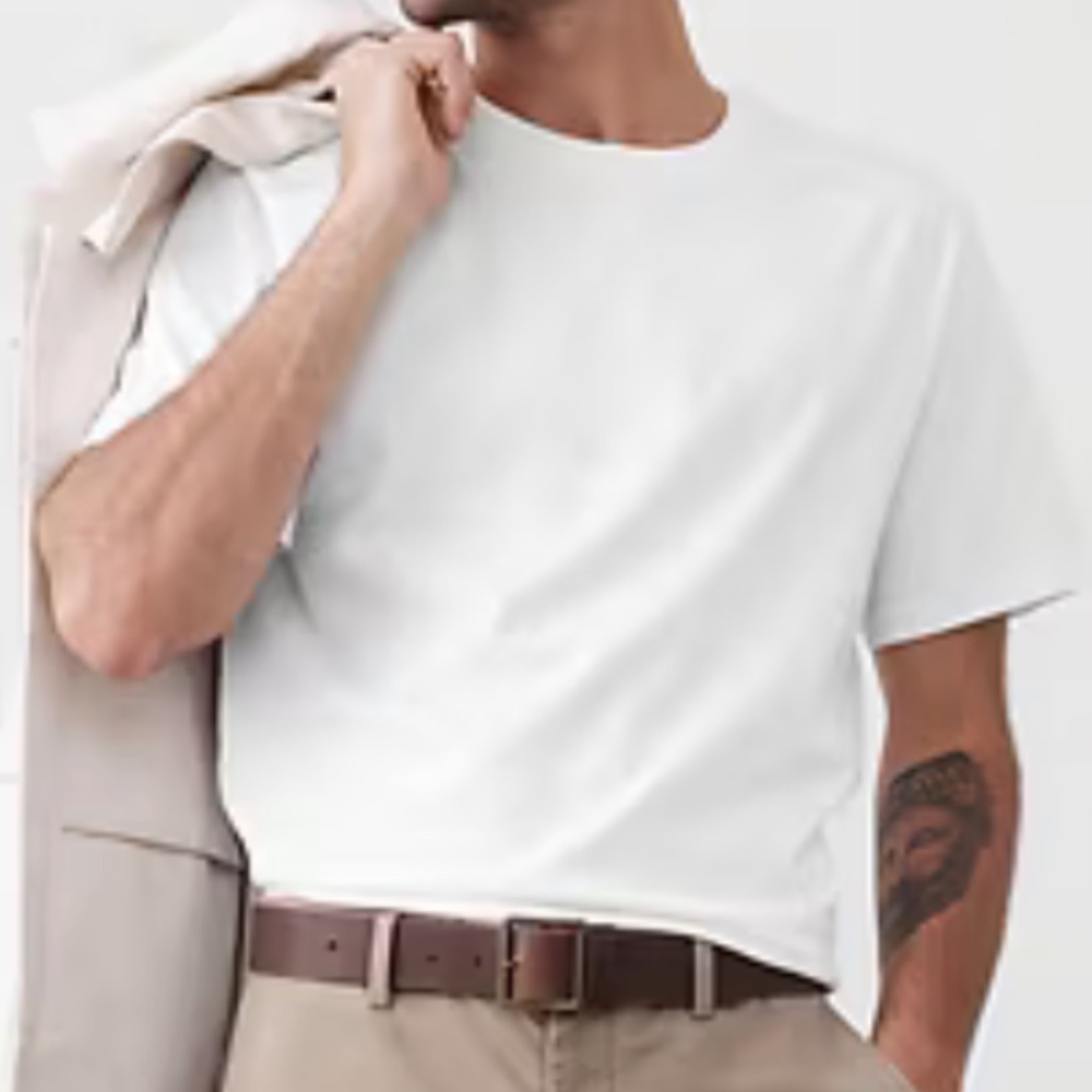 NWOT Men’s Banana Republic Midweight Signature Tee